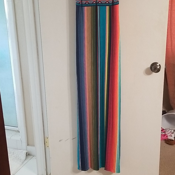 Colorful crossback maxi dress - Picture 2 of 8